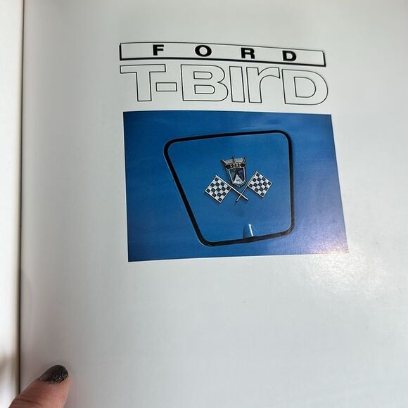 Ford T-Bird By Malcom Birkitt Osprey Automotive 128 Pages Filled With Photos - Picture 8 of 17